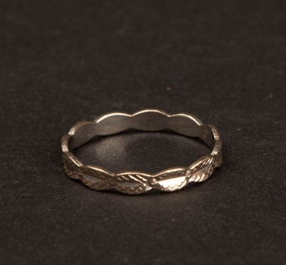 White gold wedding band.
750°/00 gold. 
TDD...