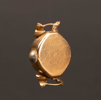 Women's gold watch case.
750°/00 gold. 
1950s.
Diameter:...