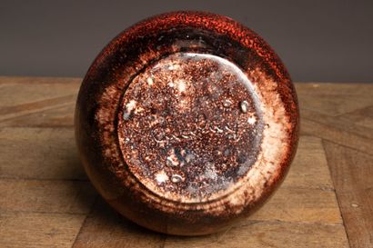 ACCOLAY
Stoneware vase with speckled red...