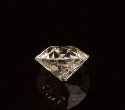 Antique cushion-cut diamond, 4.86 ct.
Dimensions:...