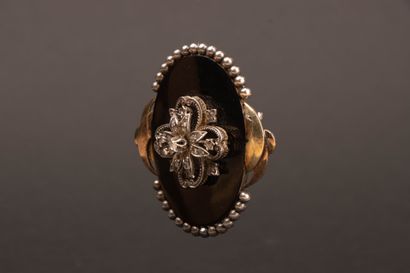 Jean DESPRES (1889–1980) 
Large oval brooch...