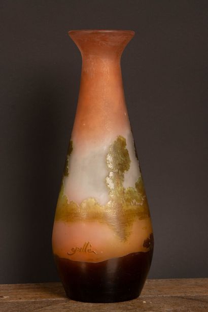 GALLÉ.
Multi-layered glass vase, acid-etched,...