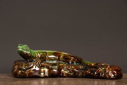 BOSCH
Sculpture of a lizard on a rock. 
H:...