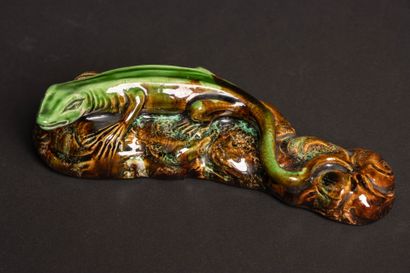BOSCH
Sculpture of a lizard on a rock. 
H:...