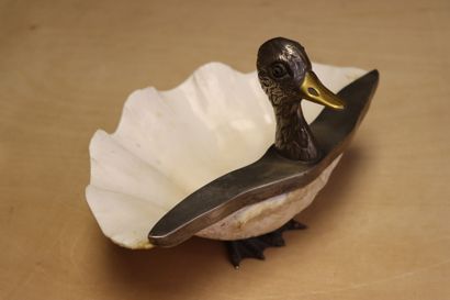 Seagull and duckling made of seashell and...