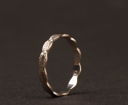 White gold wedding band.
750°/00 gold. 
TDD...