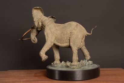 Danie DE JAGER (1936–2003) 
Shawu (1994)
Bronze...