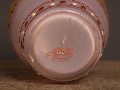 Émile GALLÉ (1846–1904)
Baluster vase in...