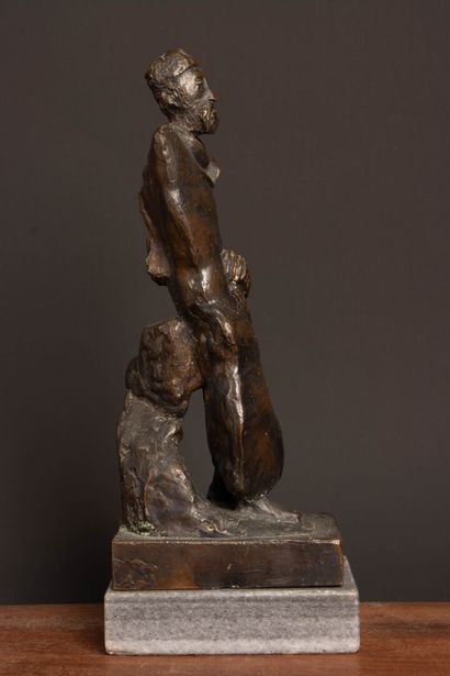 Figurine. 
Patinated bronze sculpture on...