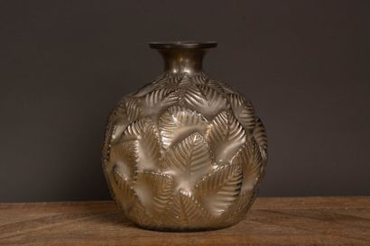 René LALIQUE (1860–1945).
