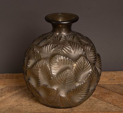René LALIQUE (1860–1945).
