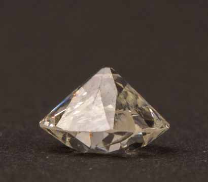 Antique cushion-cut diamond, 4.86 ct.
Dimensions:...