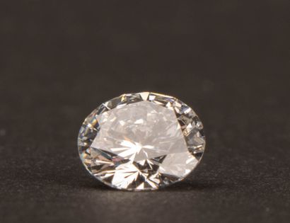 Diamond on paper, round brilliant cut.
Dimensions:...