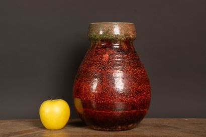 ACCOLAY
Stoneware vase with speckled red...