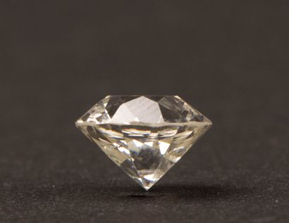 Antique cushion-cut diamond, 4.86 ct.
Dimensions:...