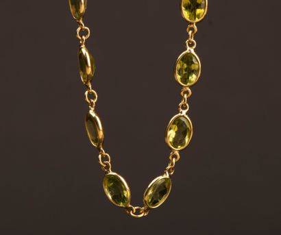Gold and Peridot Bracelet
750°/00 Gold
L:...