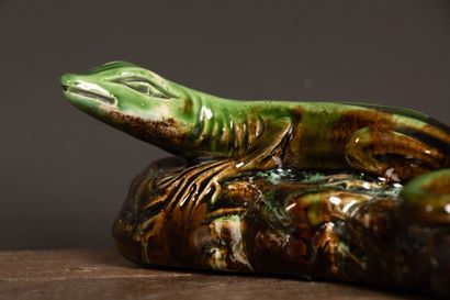 BOSCH
Sculpture of a lizard on a rock. 
H:...