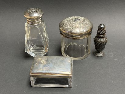 Boite rectangulaire, boite cylindrique et...