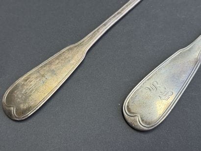 Deux louches en argent poinçon veillard....