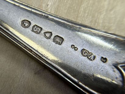 Lot de couverts et rond de serviette en argent...