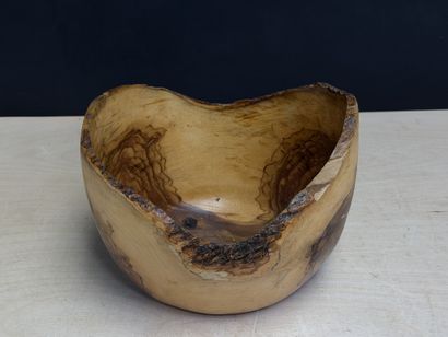 Saladier en olivier monoxyle
H. :17 cm. D....