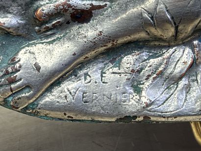 EMILE VERNIER (1985-1927)
Plateau en cuivre...