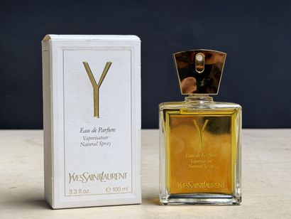 Yves Saint Laurent. 
Eau de parfum. 
100...