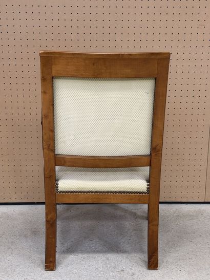 Fauteuil, accotoirs en dauphin
Style Restauration....