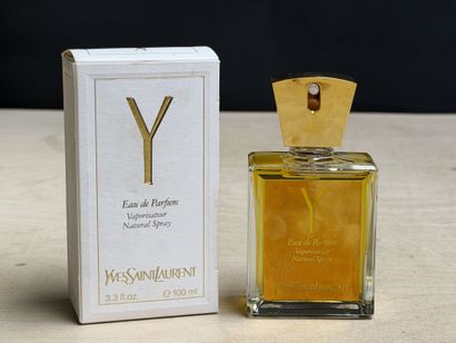 Yves Saint Laurent. 
Eau de parfum. 
100...