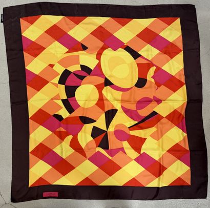 Louis FERAUD
Grand foulard en soie
135 x...