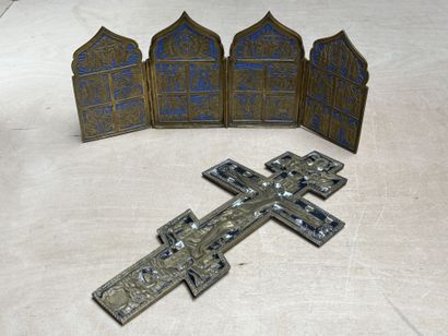 Quadriptyque religieux en bronze. 
18 x 11...
