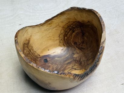Saladier en olivier monoxyle
H. :17 cm. D....