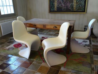 D'après Verner PANTON (1926-1998) D'après...