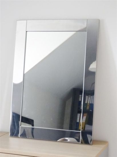 TRAVAIL MODERNE
Miroir. 88 x 85 cm. (Frais...