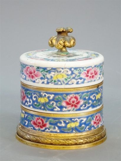 Maison CARDEILHAC Boite cylindrique en porcelaine...