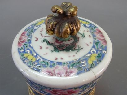 Maison CARDEILHAC Boite cylindrique en porcelaine...