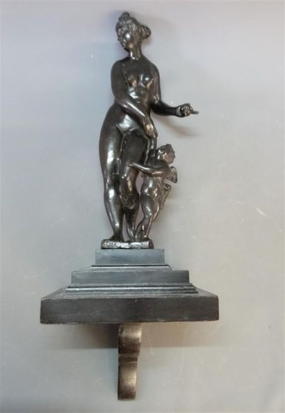 Venus à la pomme et amour Groupe en bronze...