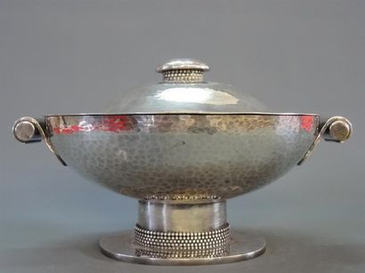 Jean DESPRÉS (1889-1980) Centre de table,...