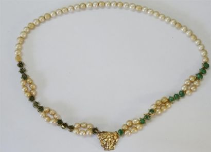 Collier de perles de cultures, serti de cabochons...