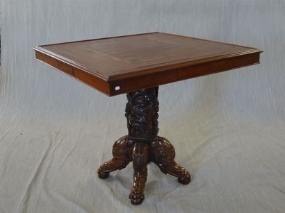 Table à jeux en acajou et marqueterie sur...