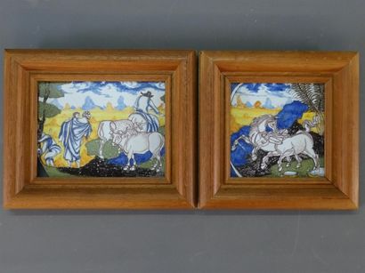 Nevers Deux carreaux à décor polychrome à...