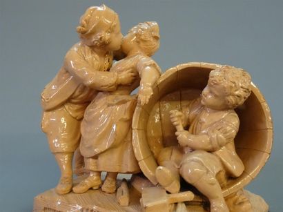 Nevers Groupe en terre émaillée brune à trois...