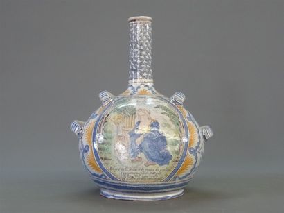 Nevers (genre de) Gourde en faience, les...