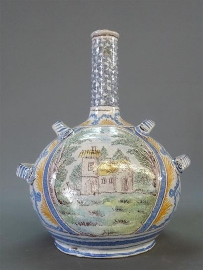 Nevers (genre de) Gourde en faience, les...