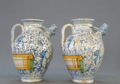 Montelupo Paire de chevrettes en faience...