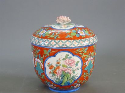 Paris Pot couvert de style asiatique en porcelaine...