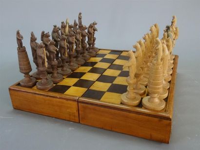 Suisse ou Foret Noire Rare jeu d'échecs figurant...