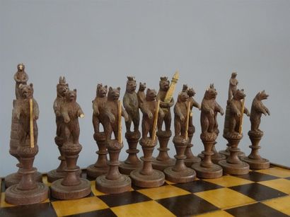 Suisse ou Foret Noire Rare jeu d'échecs figurant...