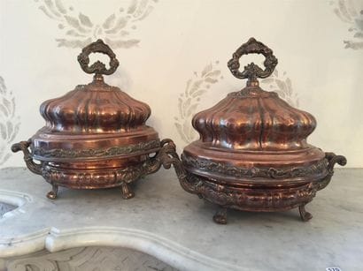 Paire de chauffe plats et cloches de service...