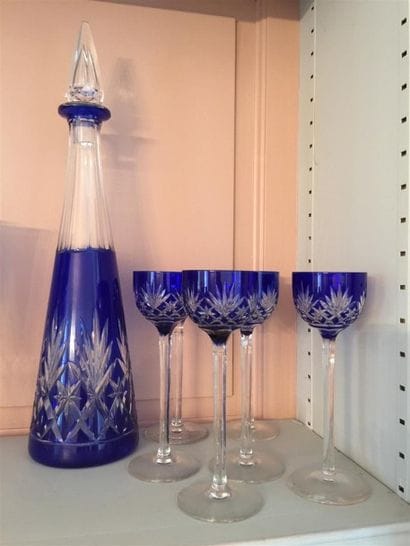 Service à liqueur en cristal taillé bleu...